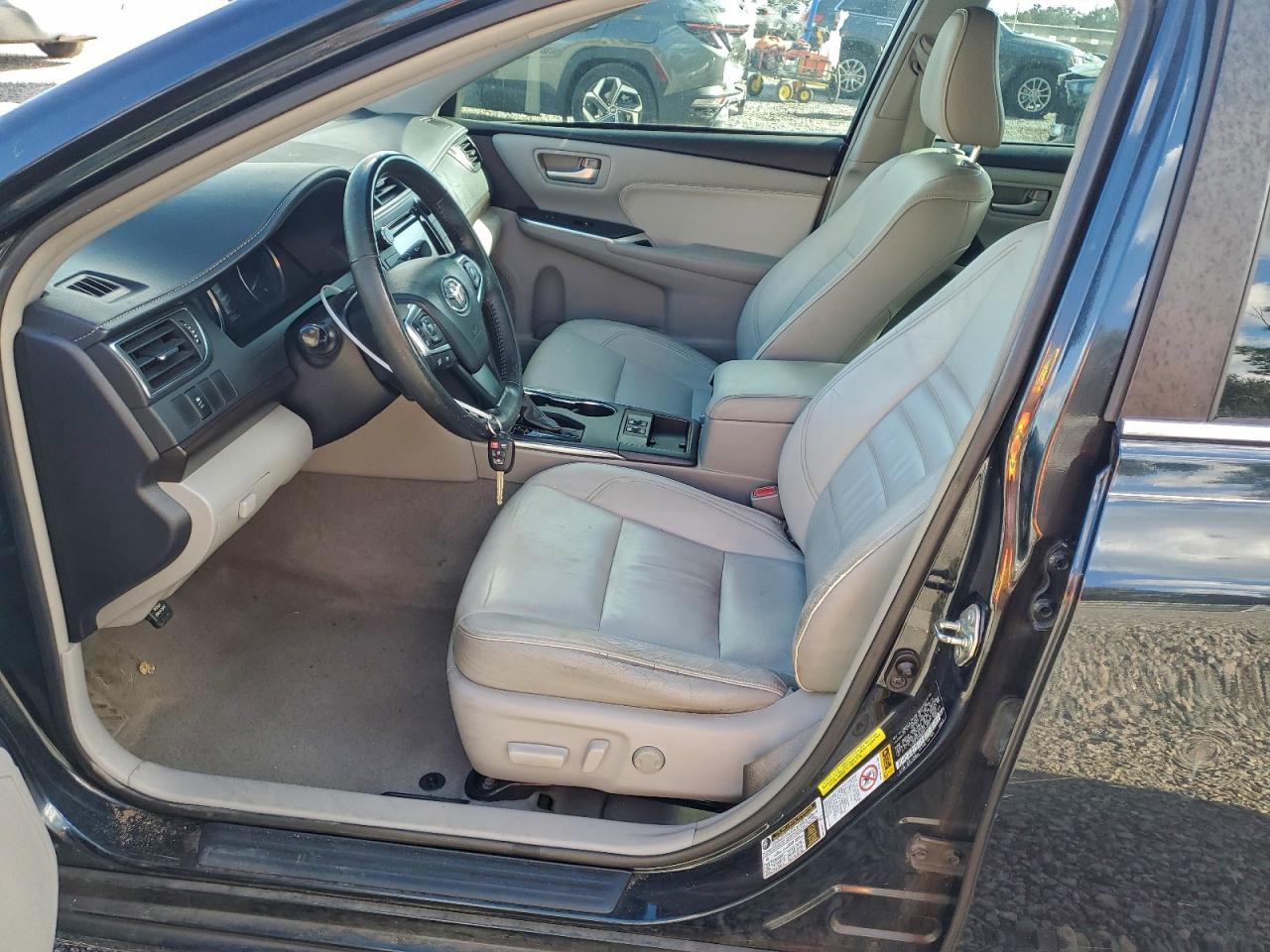 2016 TOYOTA CAMRY LE photo 7