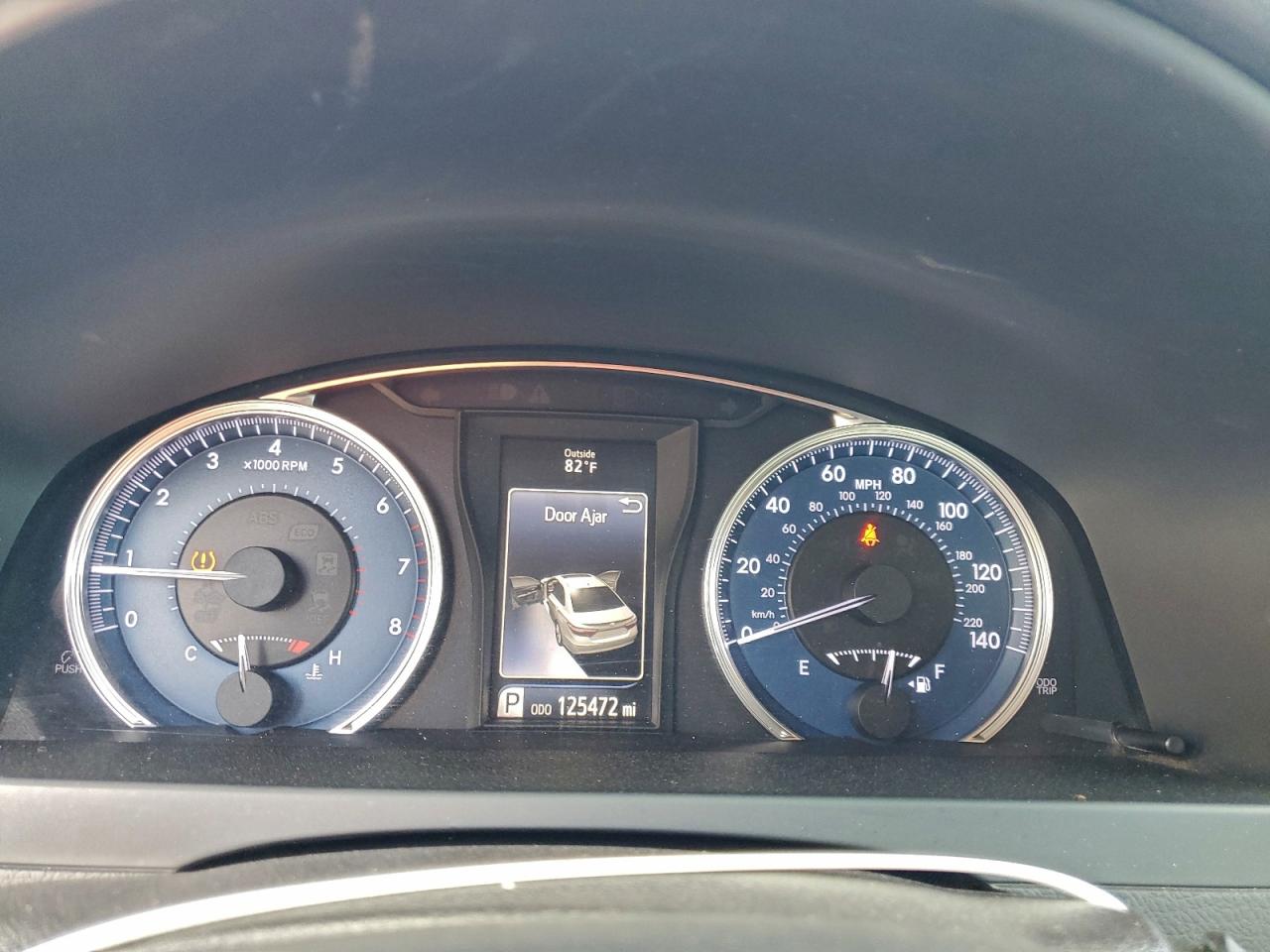 2016 TOYOTA CAMRY LE photo 9