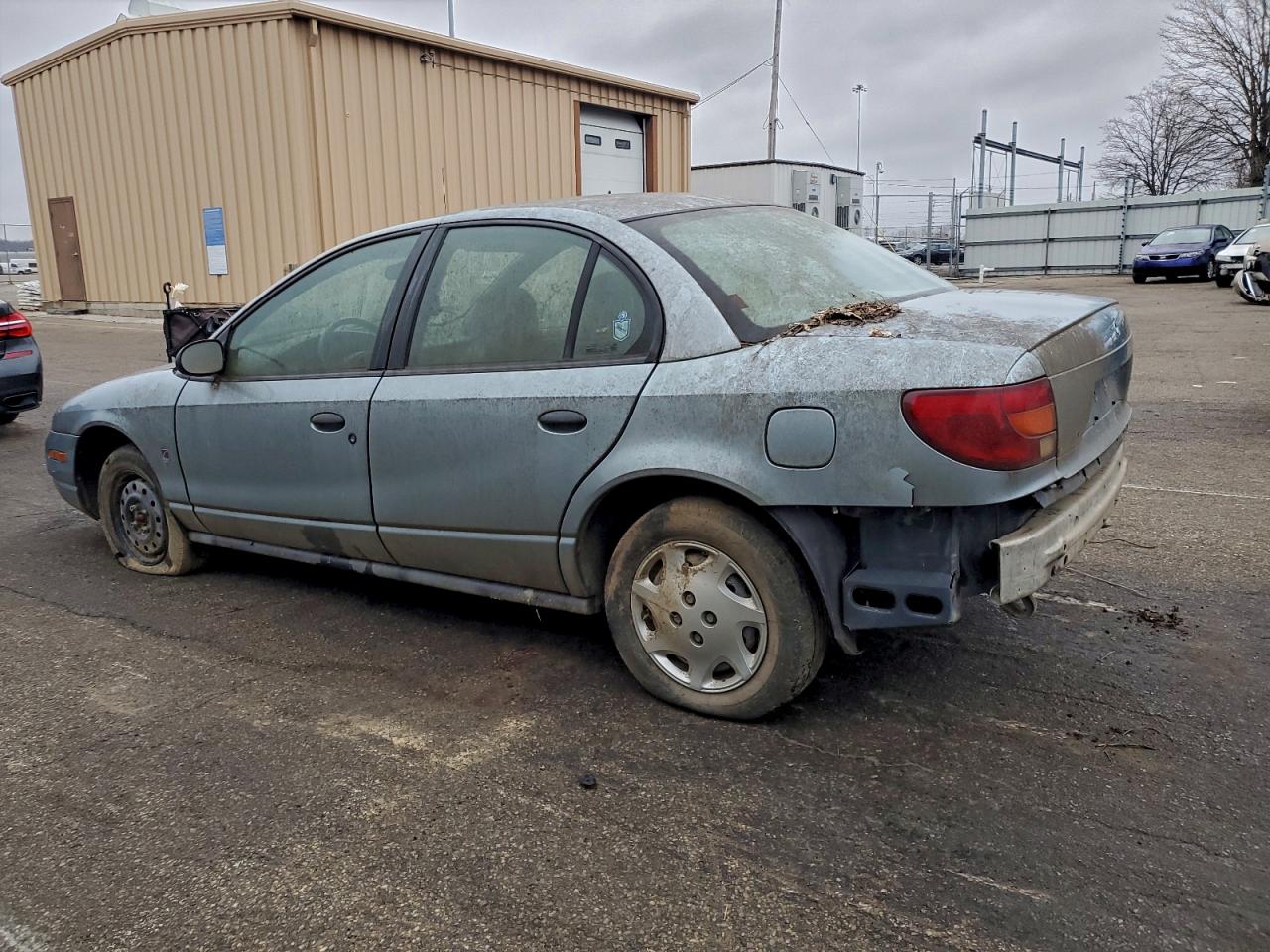 2002 SATURN SL1 photo 2