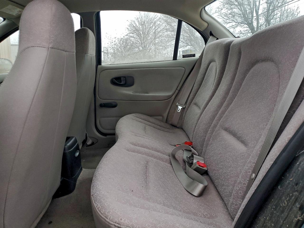 2002 SATURN SL1 photo 10