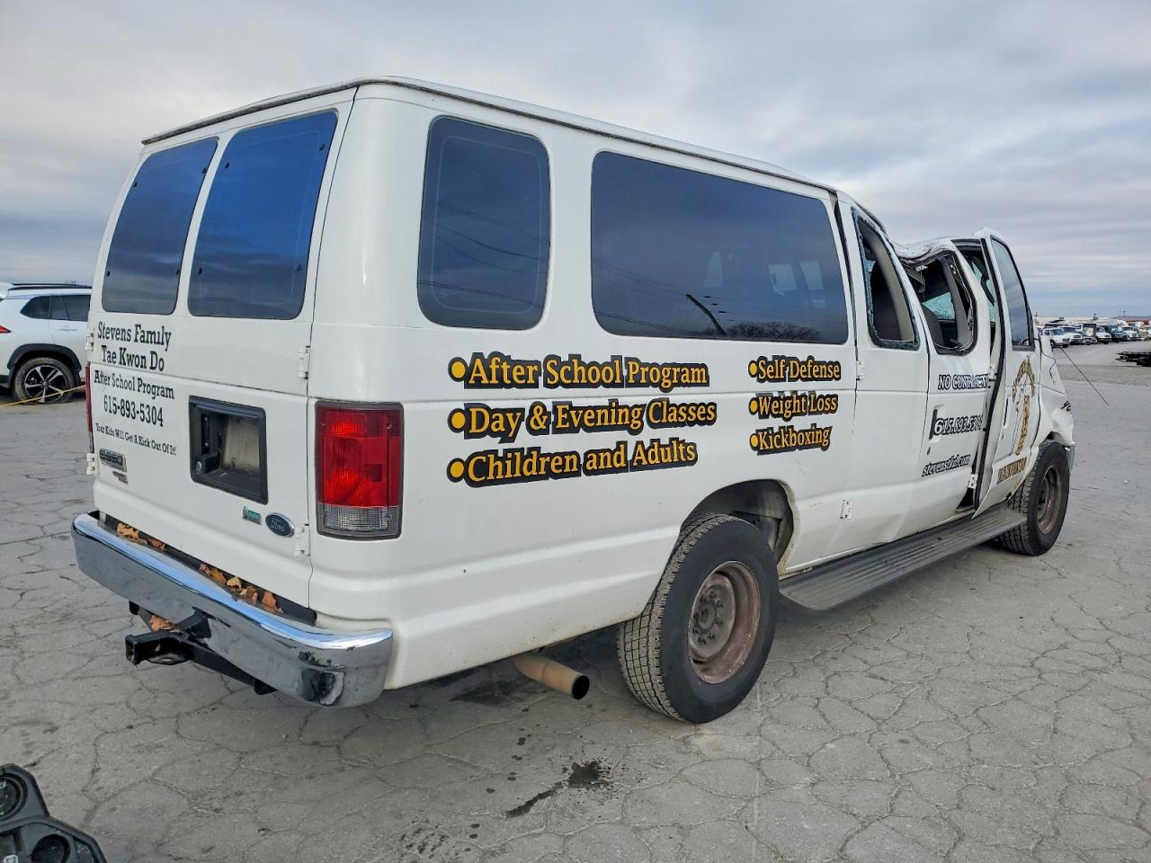 2011 FORD ECONOLINE E350 SUPER DUTY WAGON photo 3