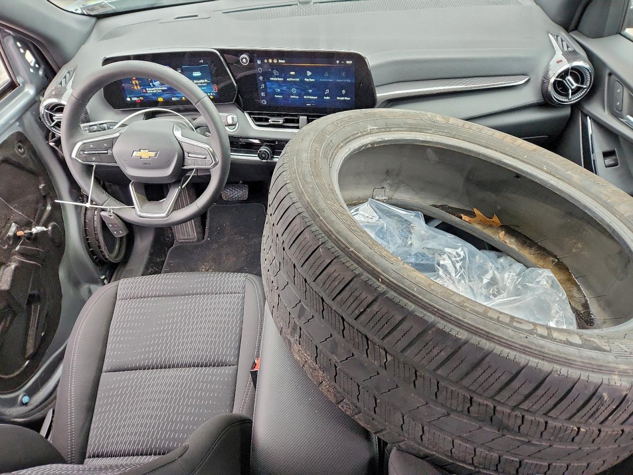 2026 CHEVROLET EQUINOX LT photo 8
