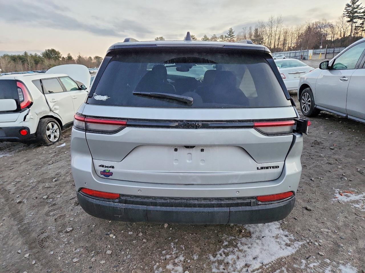 2023 JEEP GRAND CHEROKEE LIMITED photo 6