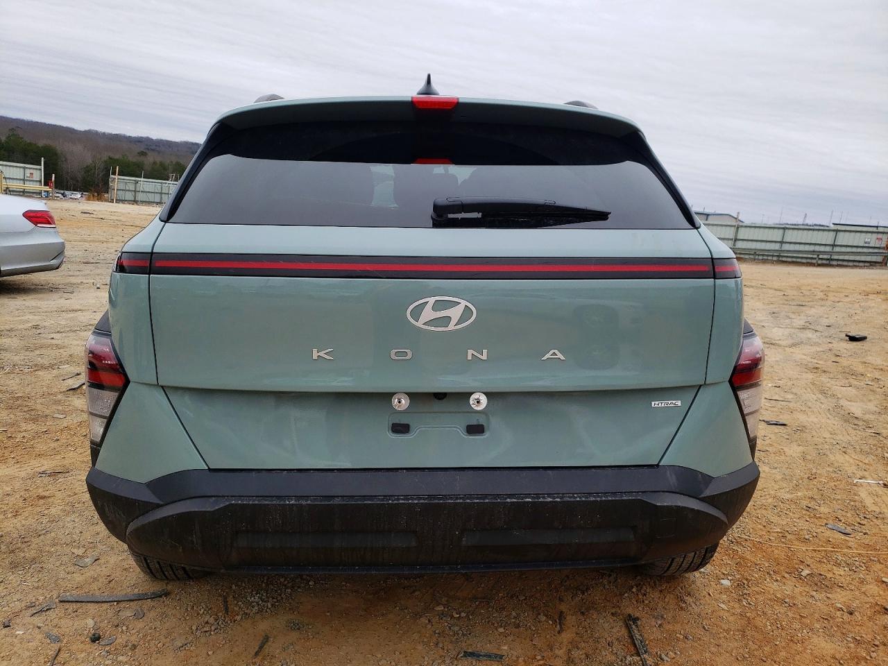 2025 HYUNDAI KONA SEL photo 6