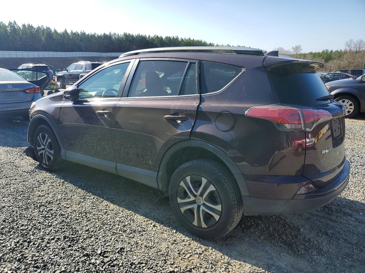 2018 TOYOTA RAV4 LE photo 2