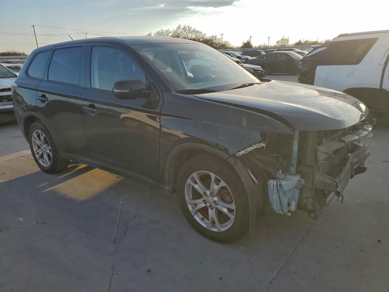 2015 MITSUBISHI OUTLANDER SE photo 7