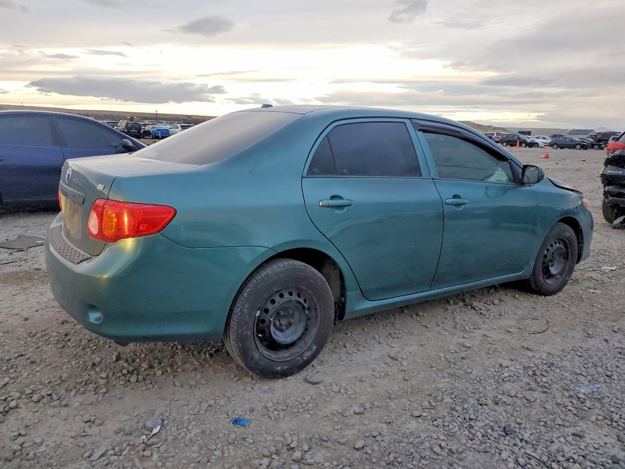 2010 TOYOTA COROLLA LE photo 3