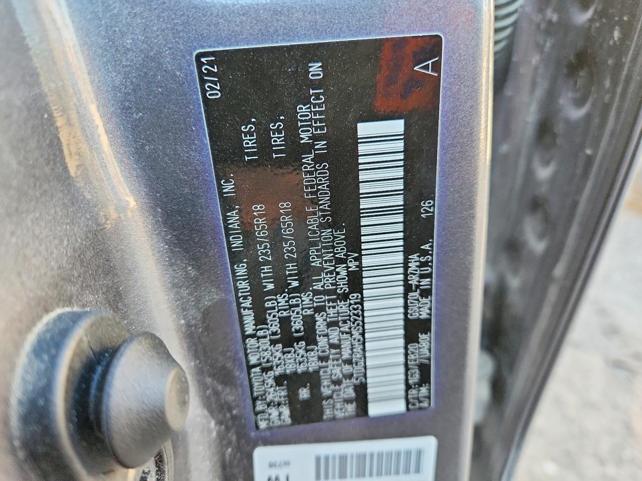 2021 TOYOTA HIGHLANDER XLE photo 13