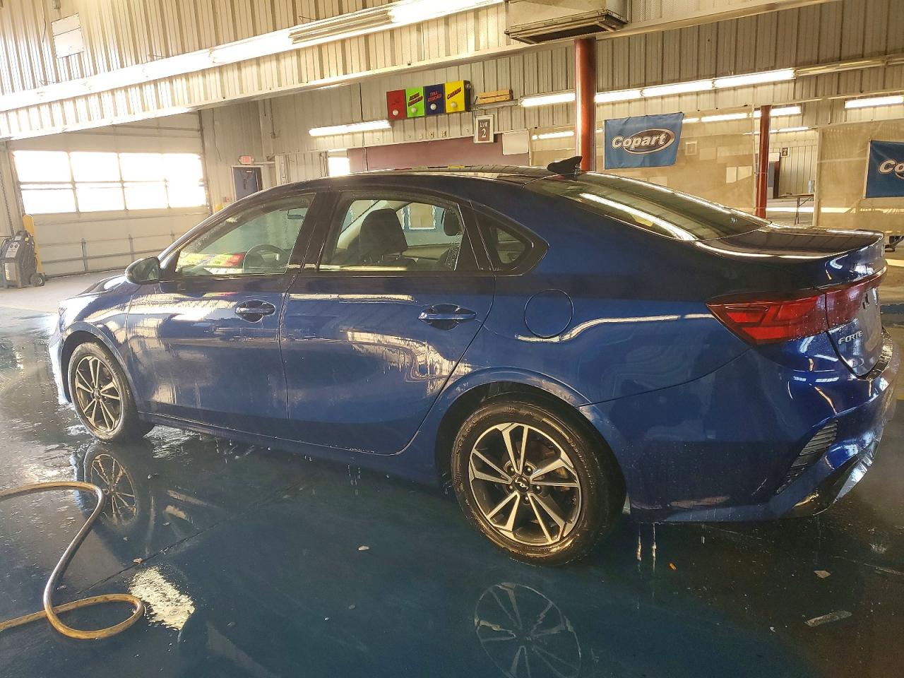 2023 KIA FORTE LX photo 2