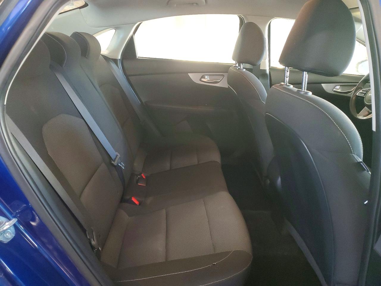 2023 KIA FORTE LX photo 10