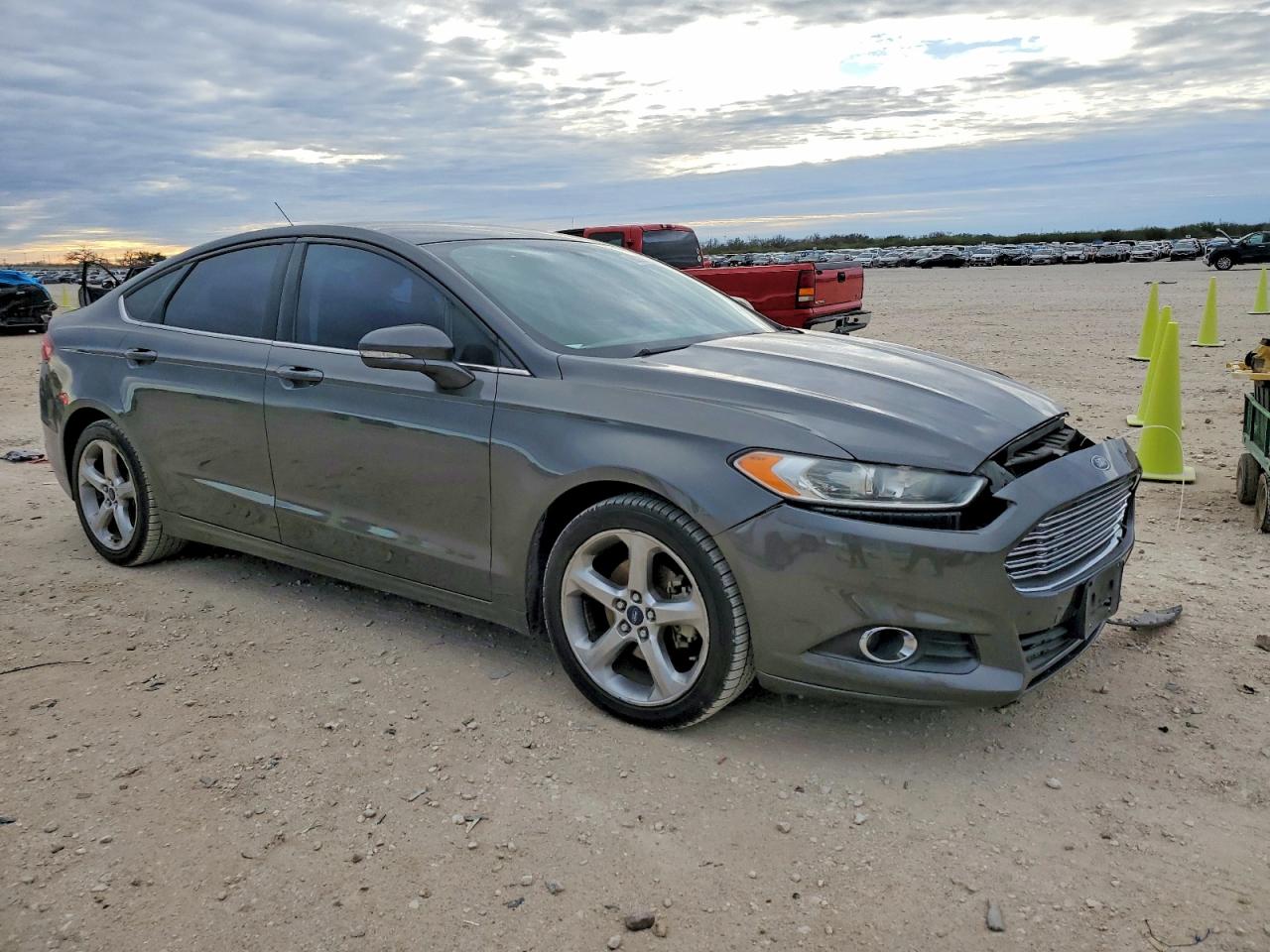 2015 FORD FUSION SE photo 4