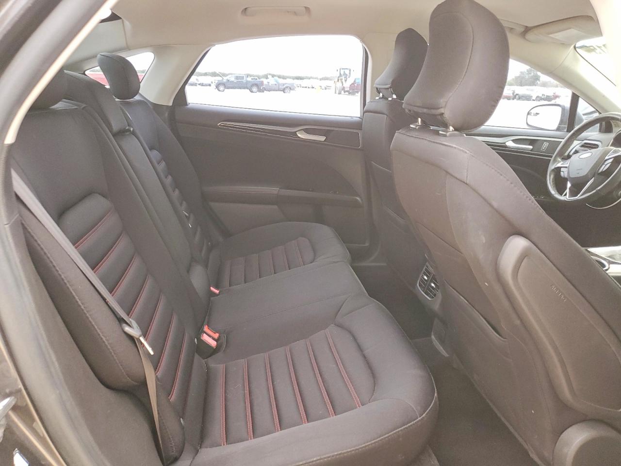 2015 FORD FUSION SE photo 10
