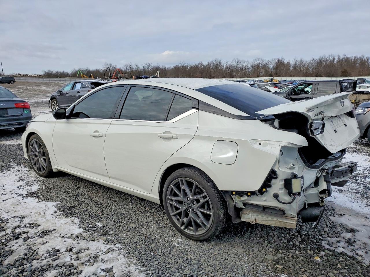 2024 NISSAN ALTIMA 2.0 SR photo 2