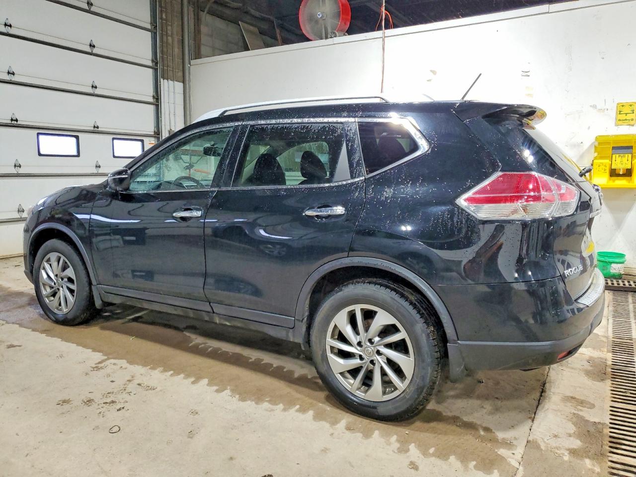 2014 NISSAN ROGUE S photo 2