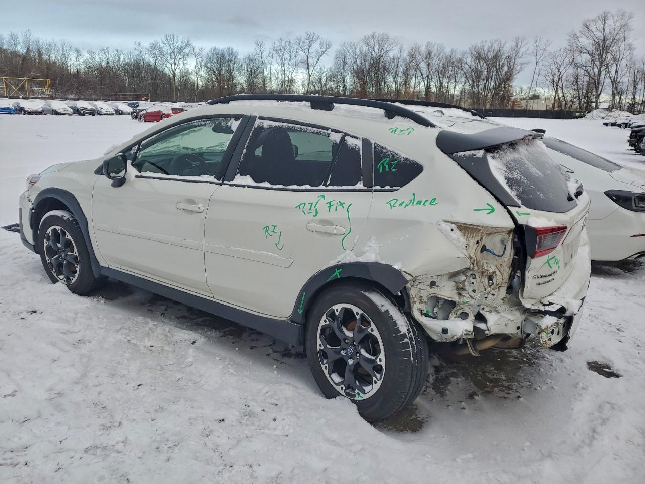 2021 SUBARU CROSSTREK photo 2