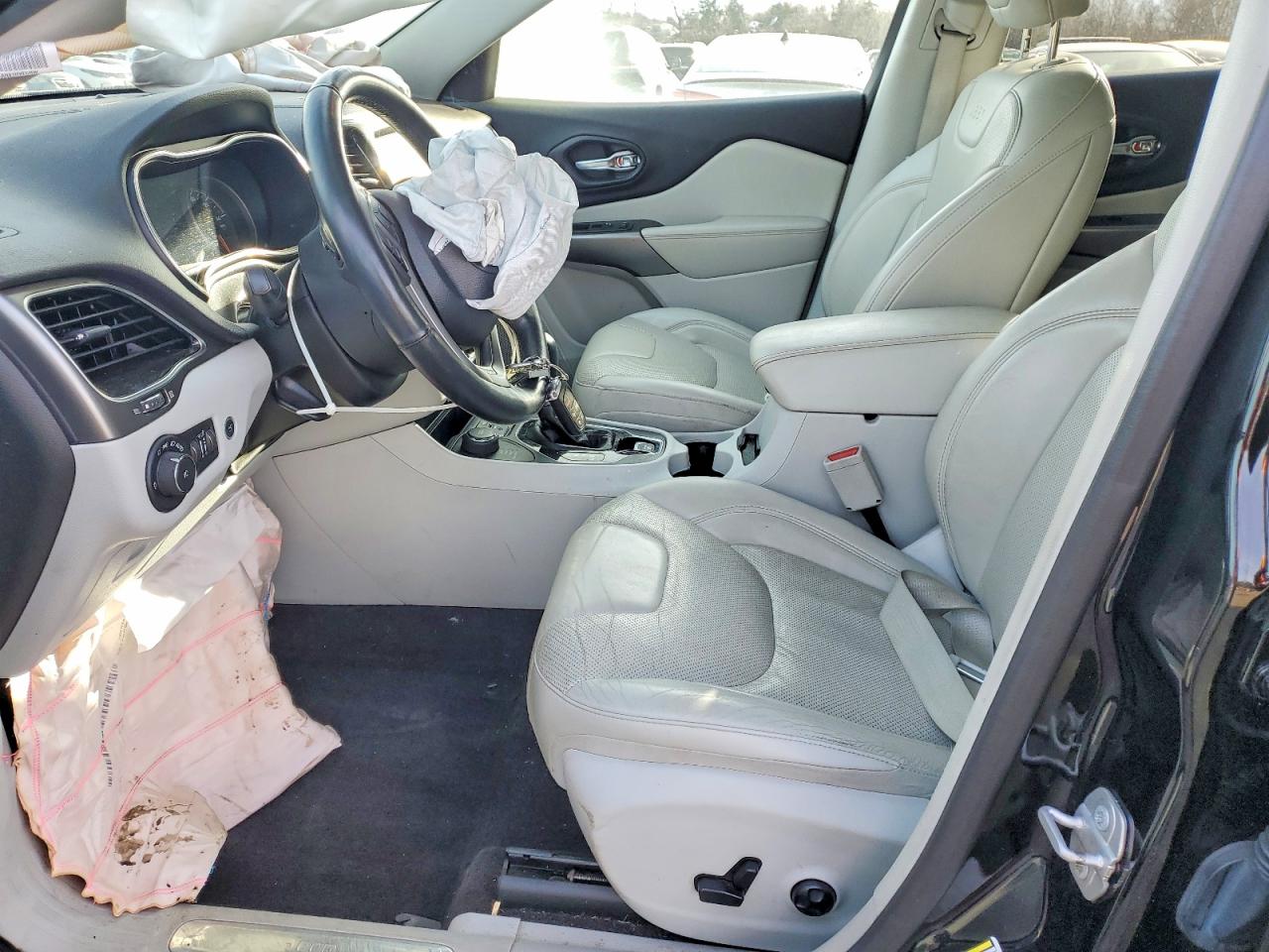 2019 JEEP CHEROKEE LIMITED photo 7