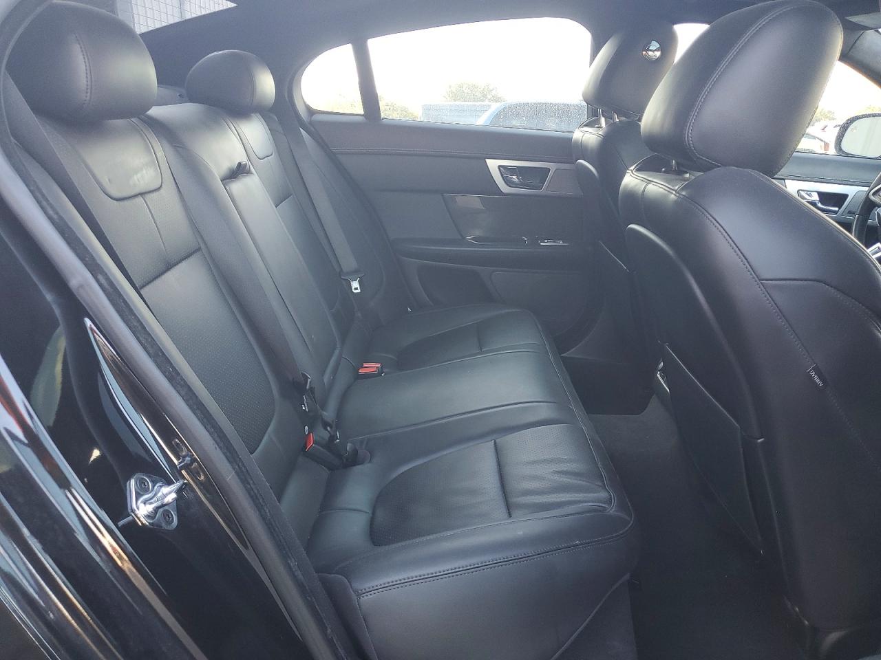 2013 JAGUAR XF SUPERCHARGED photo 10