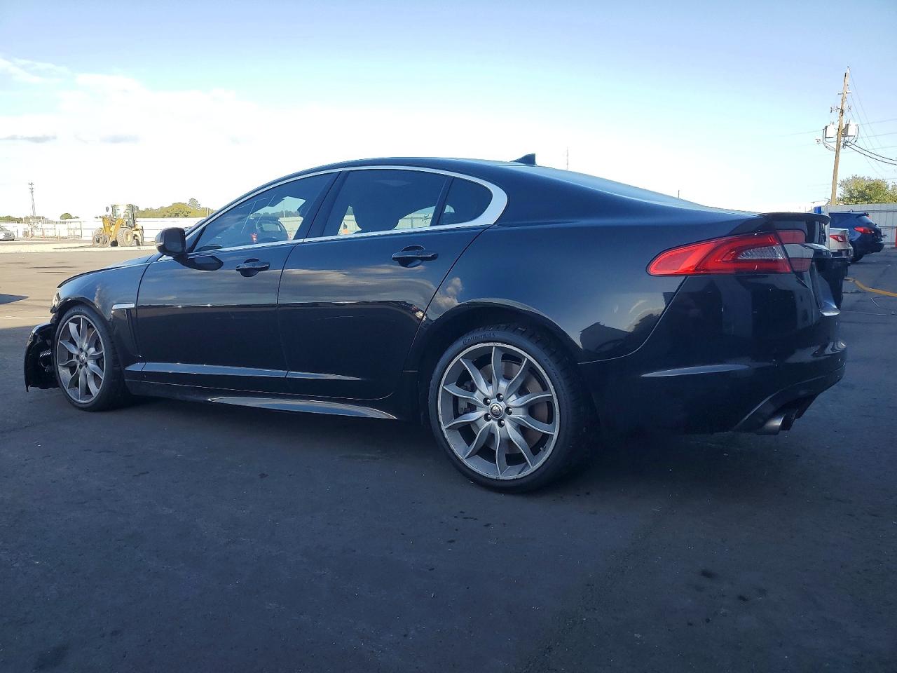 2013 JAGUAR XF SUPERCHARGED photo 2
