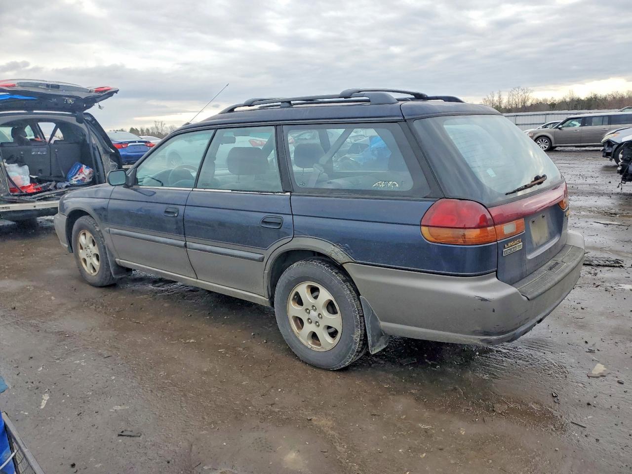 1999 SUBARU LEGACY OUTBACK photo 2