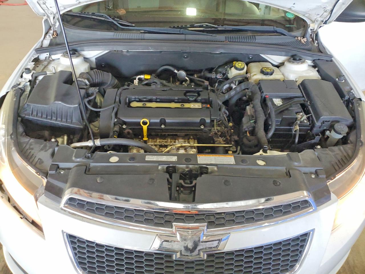 2014 CHEVROLET CRUZE LS photo 12