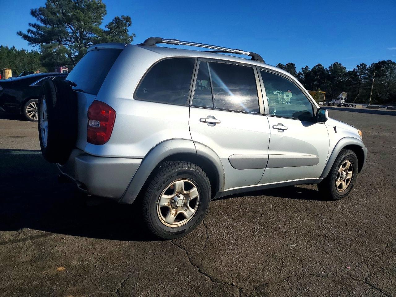 2004 TOYOTA RAV4 photo 3