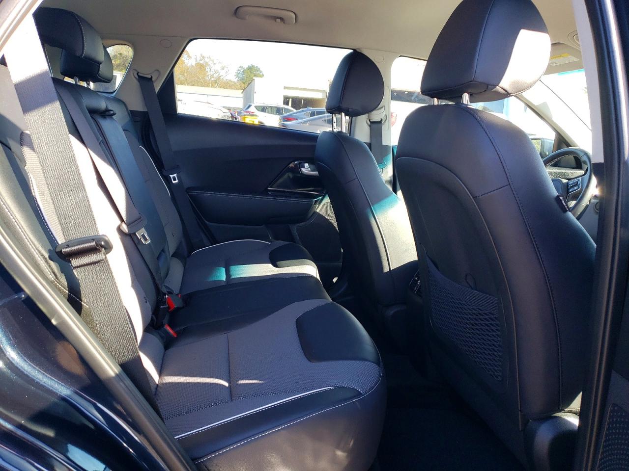 2022 KIA NIRO S photo 10