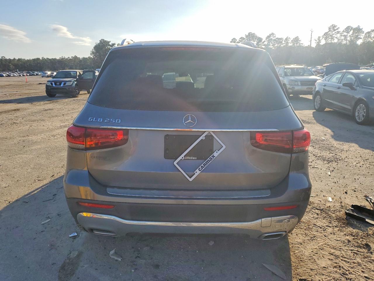 2021 MERCEDES-BENZ GLB 250 photo 6