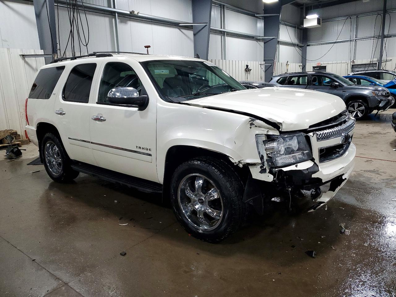 2013 CHEVROLET TAHOE K1500 LTZ photo 4
