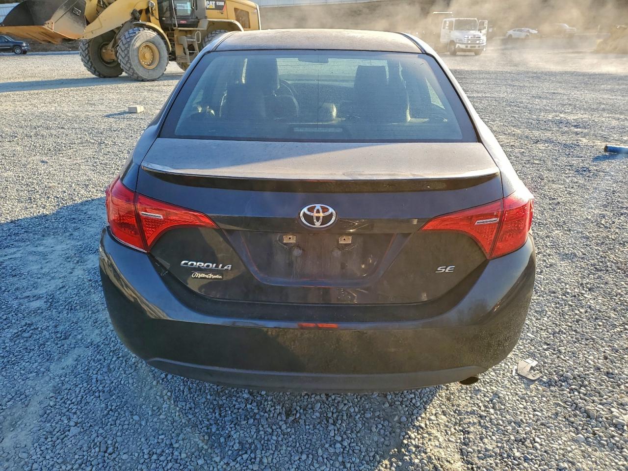 2017 TOYOTA COROLLA L photo 6
