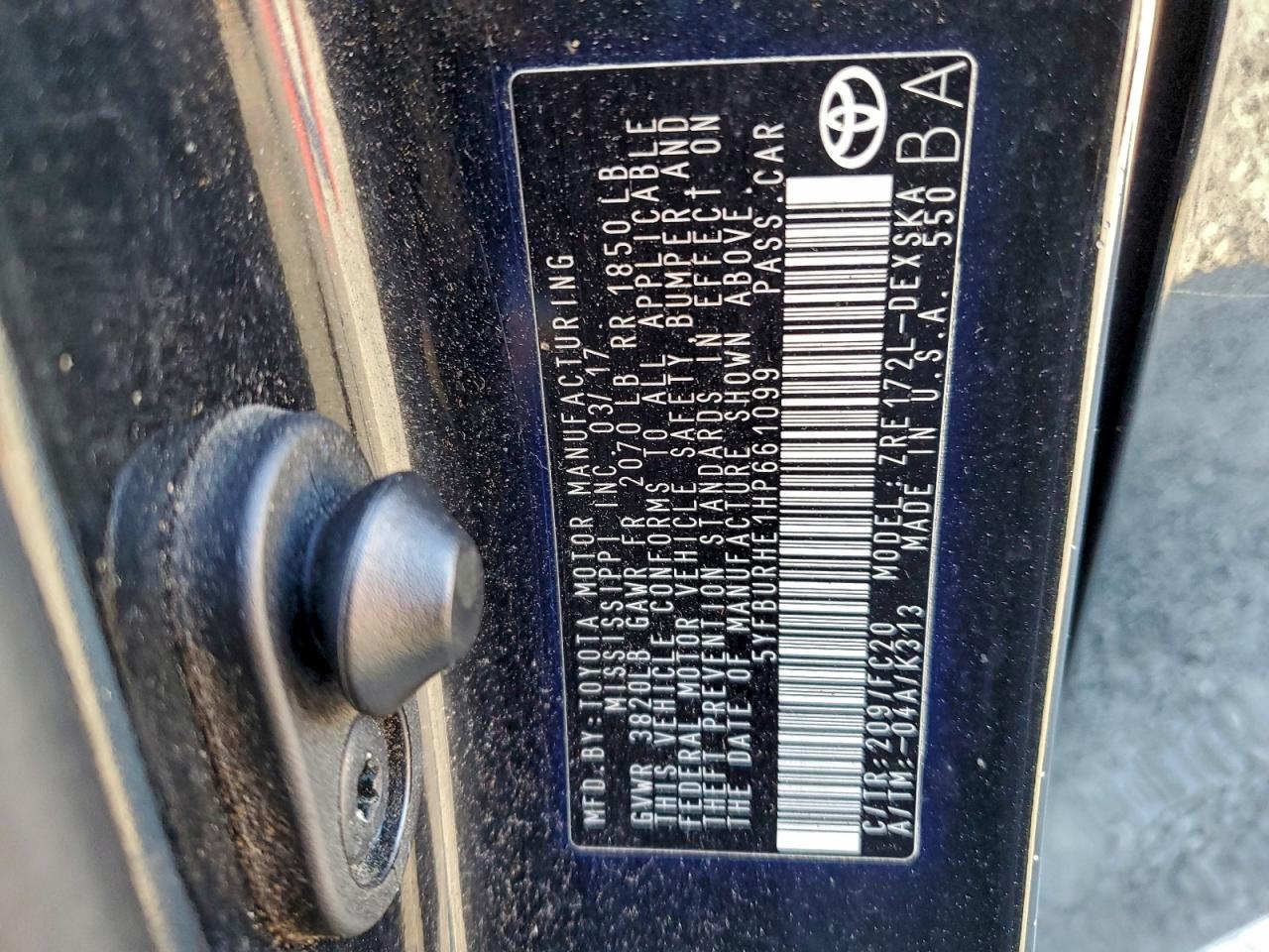 2017 TOYOTA COROLLA L photo 12