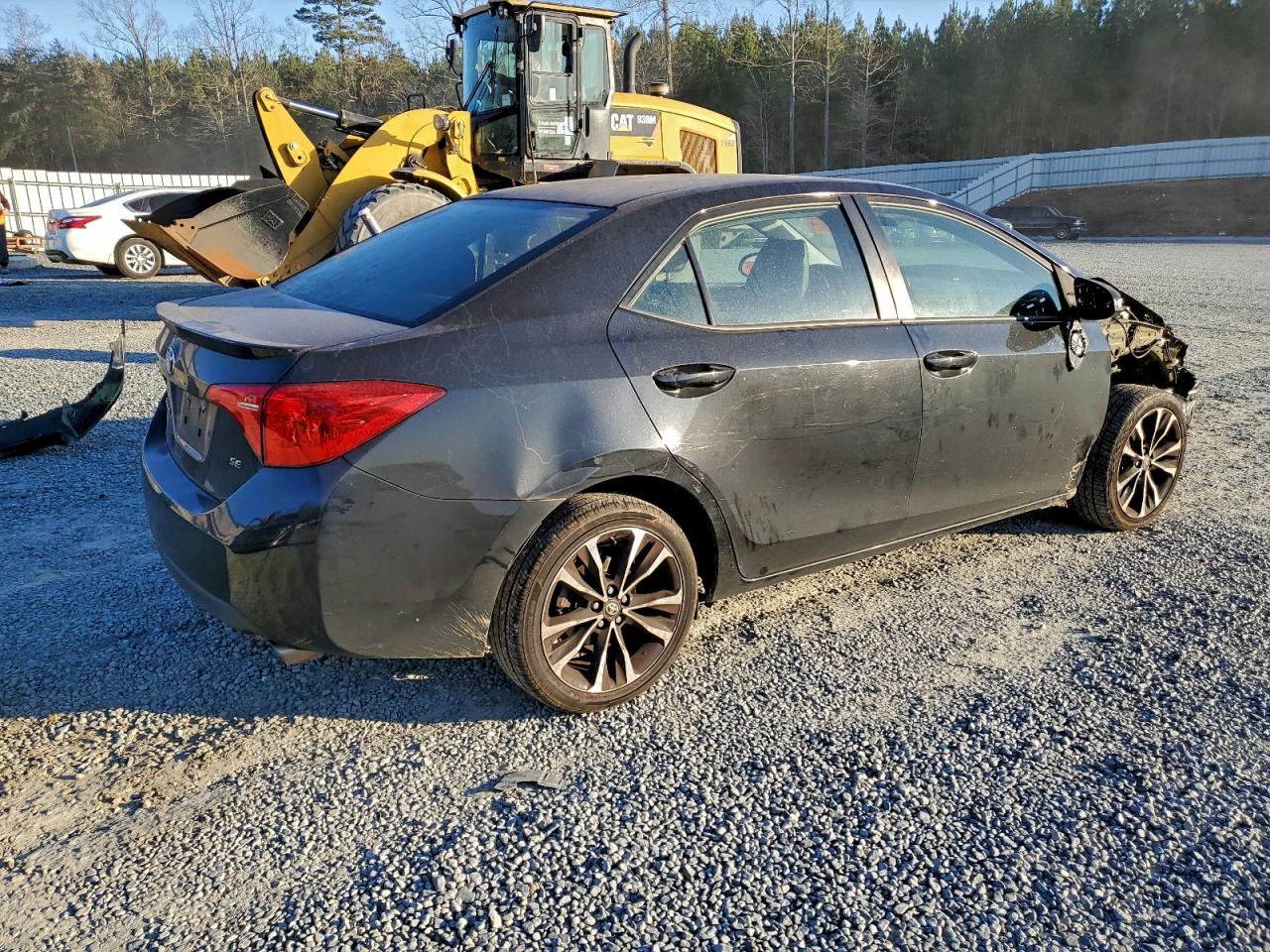 2017 TOYOTA COROLLA L photo 3