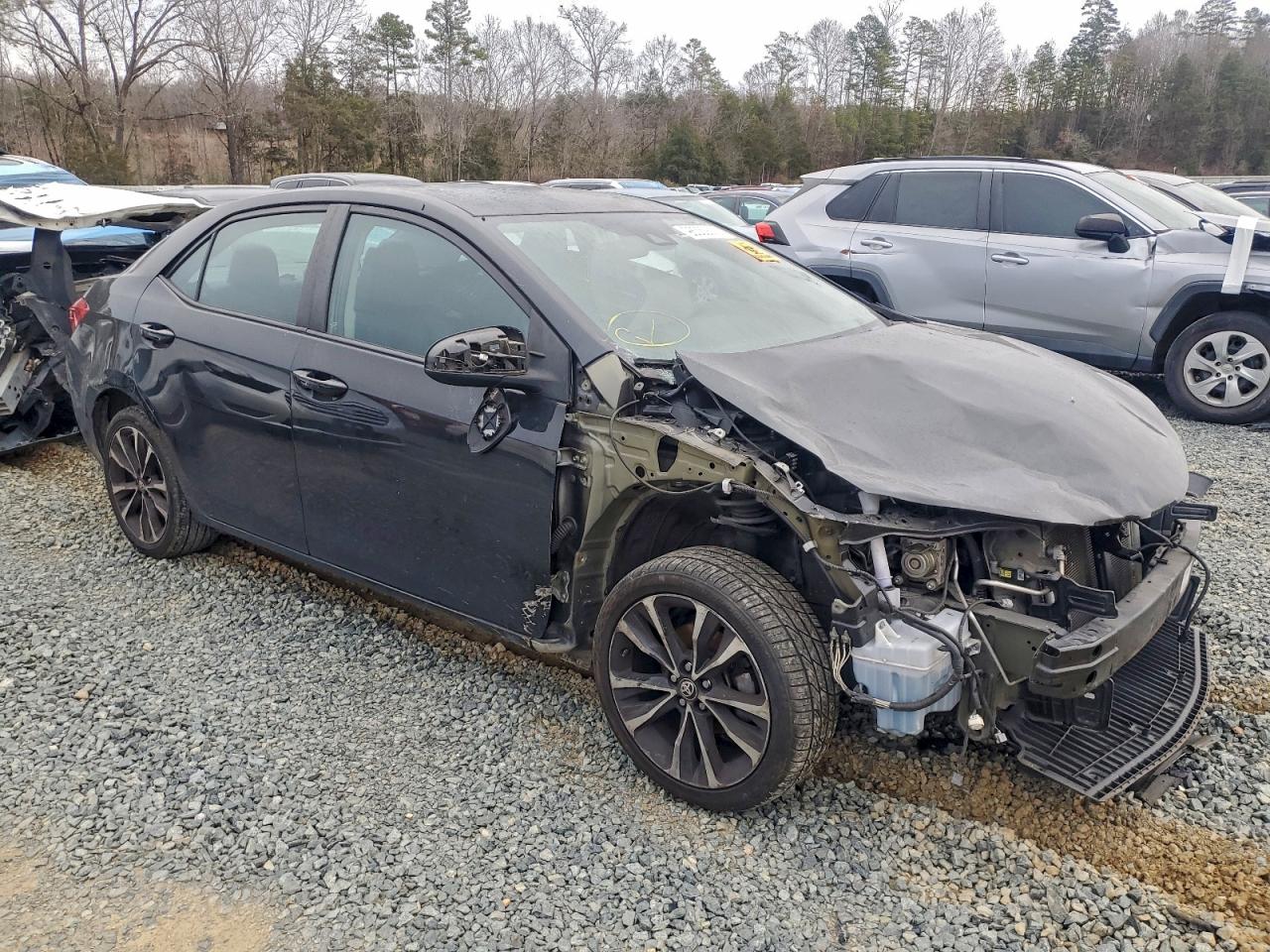 2017 TOYOTA COROLLA L photo 4