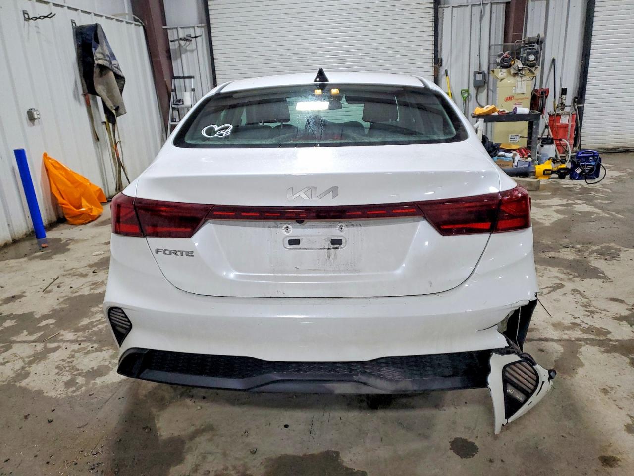 2024 KIA FORTE LX photo 6