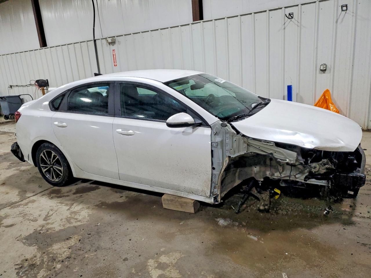 2024 KIA FORTE LX photo 4