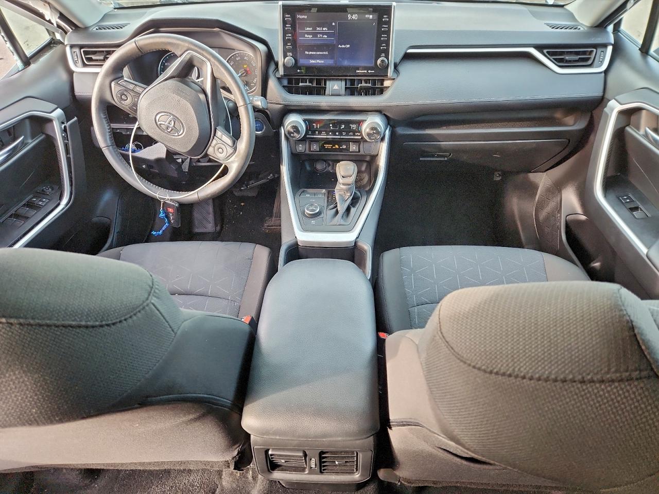 2022 TOYOTA RAV4 XLE photo 8