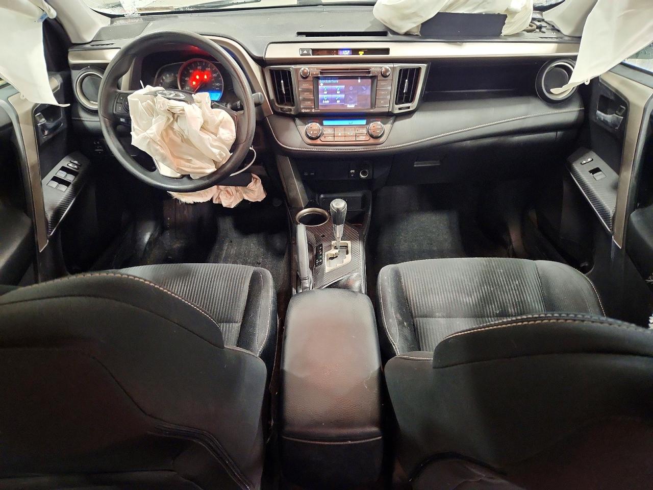 2015 TOYOTA RAV4 XLE photo 8