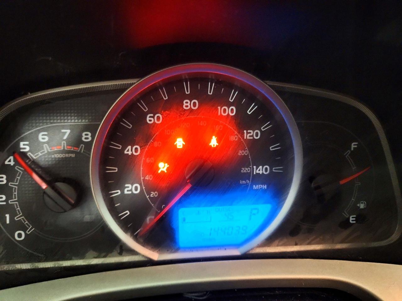 2015 TOYOTA RAV4 XLE photo 9