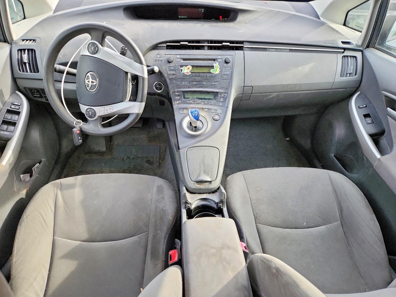2010 TOYOTA PRIUS photo 15