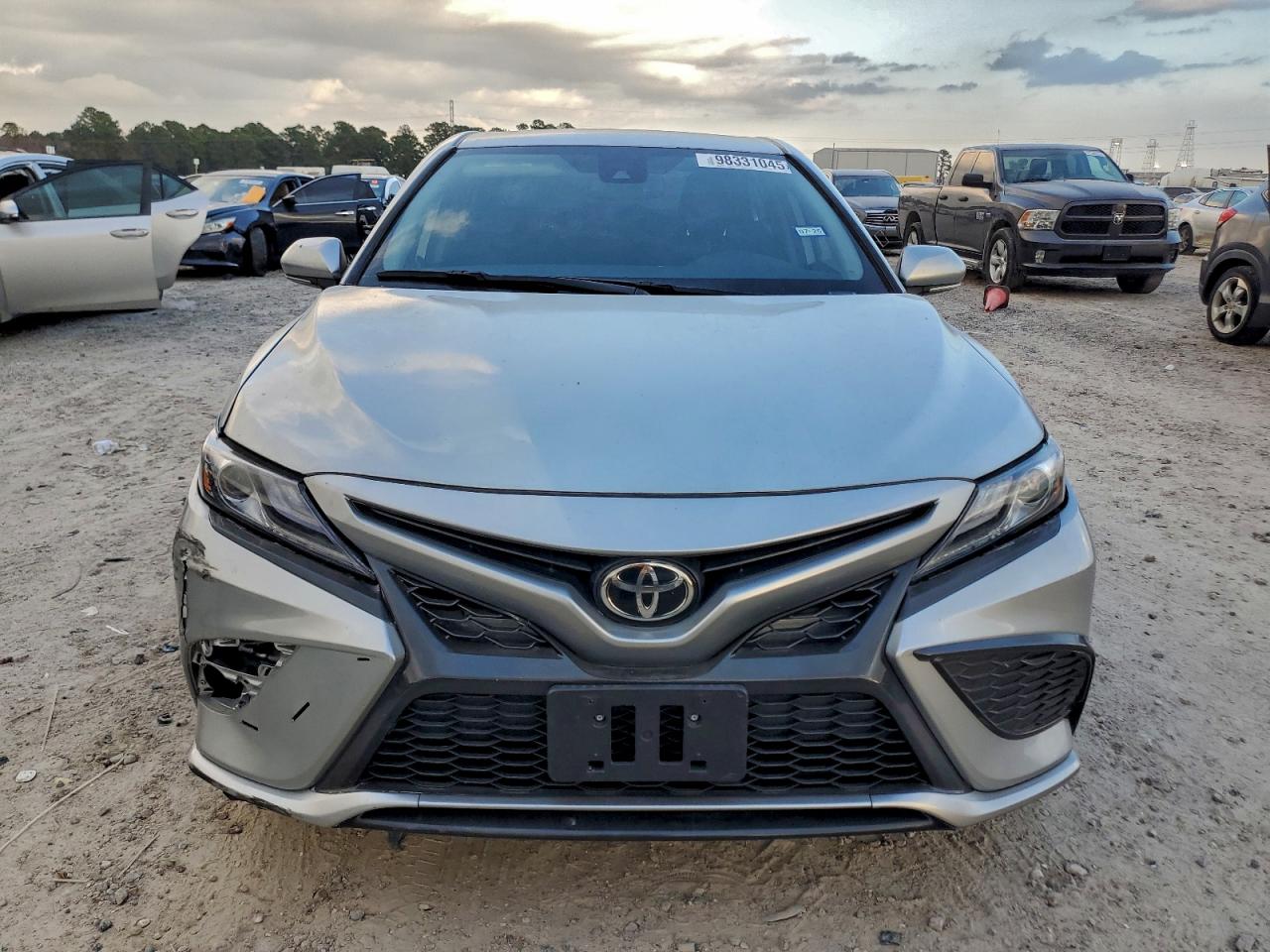 2021 TOYOTA CAMRY XSE photo 9