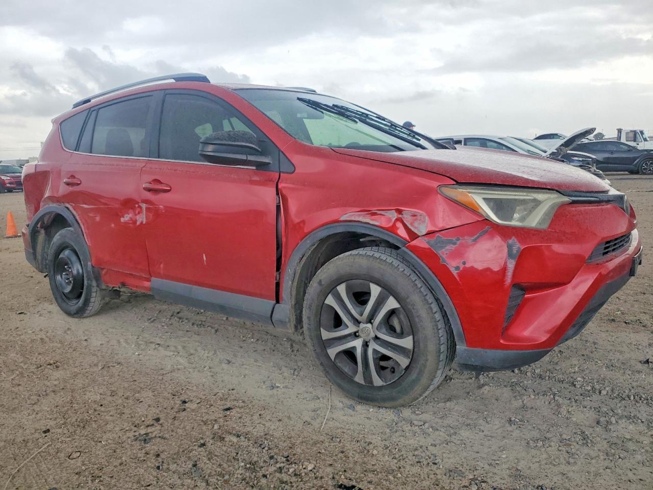 2017 TOYOTA RAV4 LE photo 4