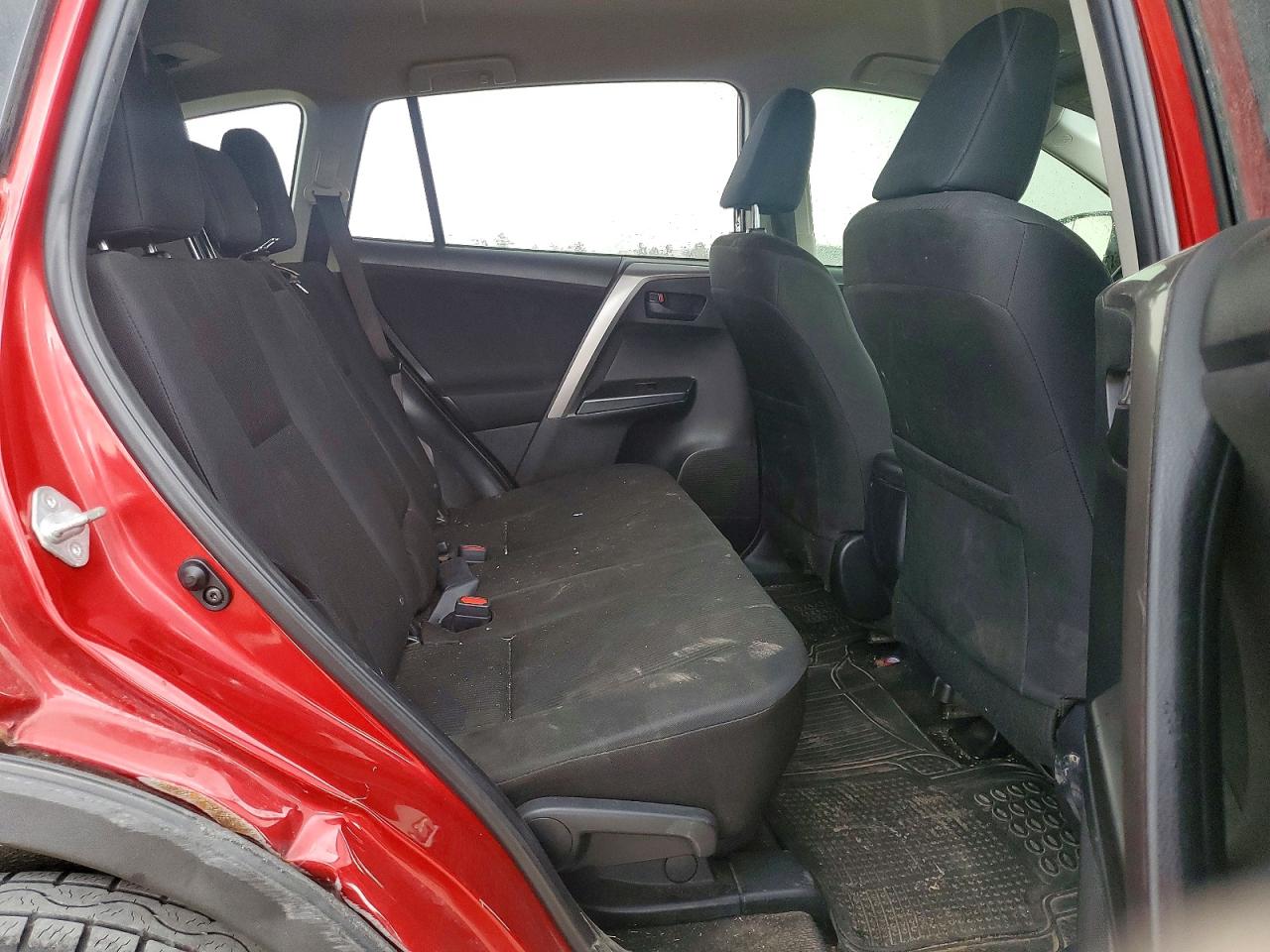 2017 TOYOTA RAV4 LE photo 11
