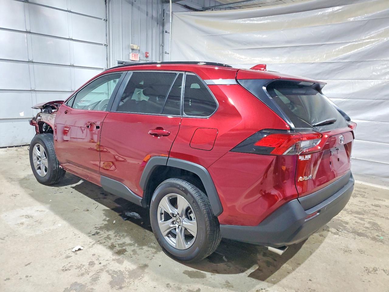 2025 TOYOTA RAV4 XLE photo 2