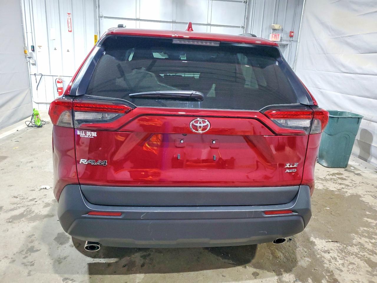 2025 TOYOTA RAV4 XLE photo 6