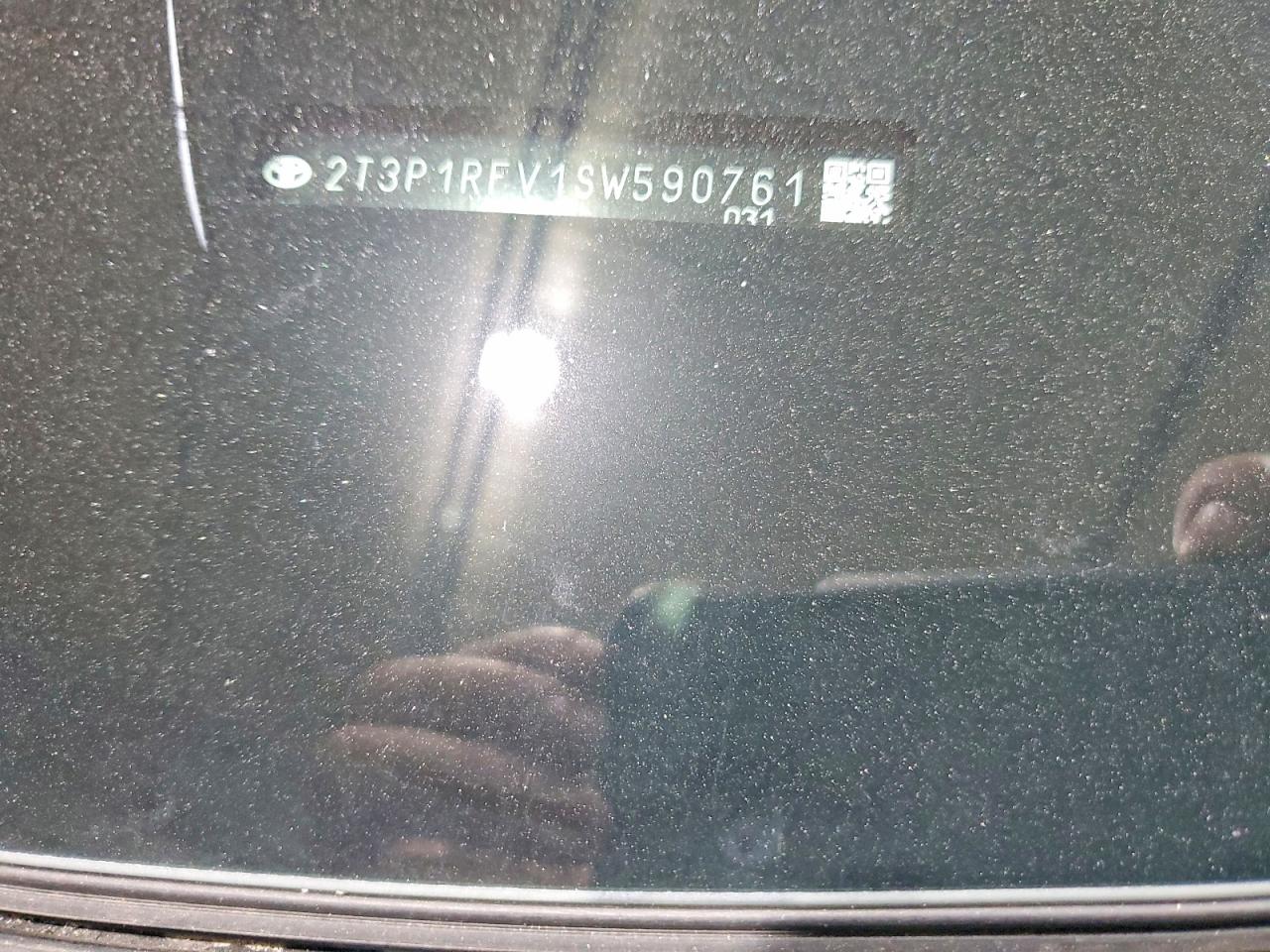 2025 TOYOTA RAV4 XLE photo 14