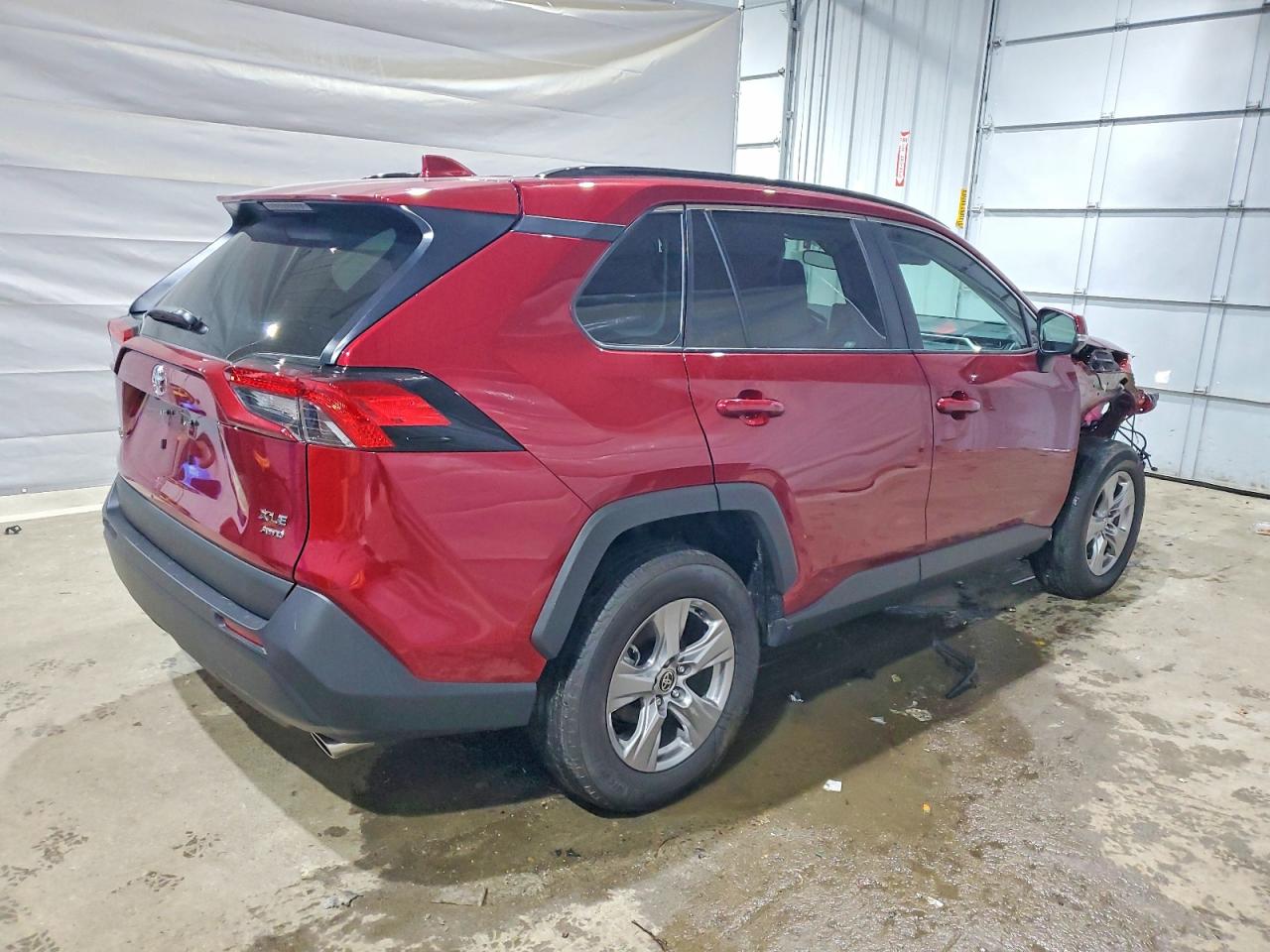 2025 TOYOTA RAV4 XLE photo 3