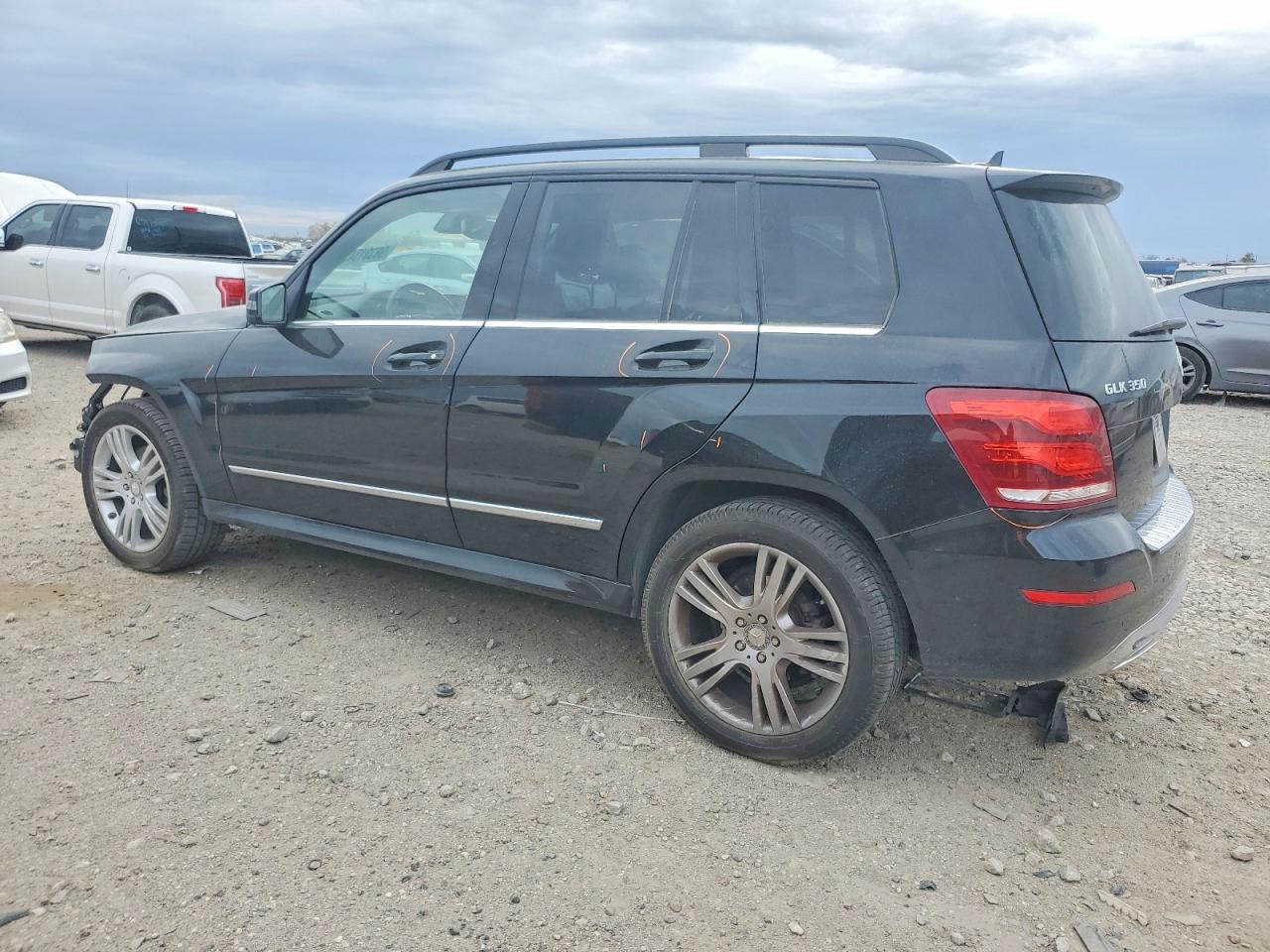 2015 MERCEDES-BENZ GLK 350 photo 3