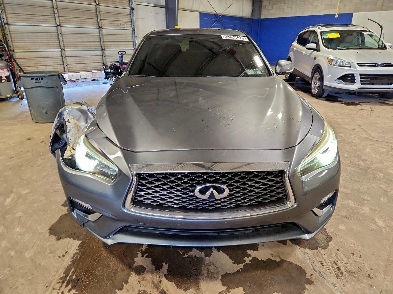 2018 INFINITI Q50 LUXE photo 5