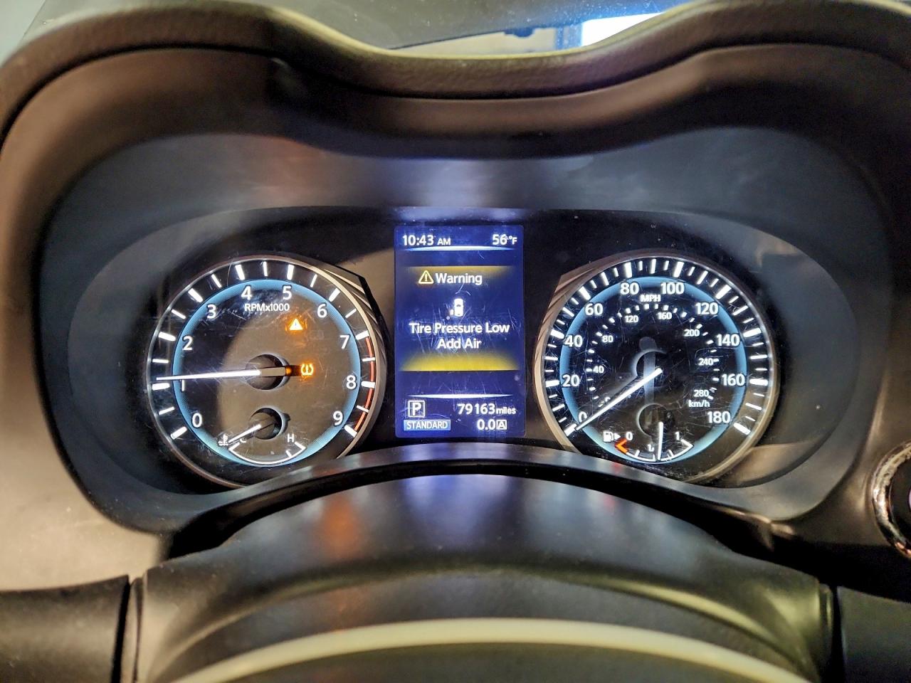2018 INFINITI Q50 LUXE photo 9
