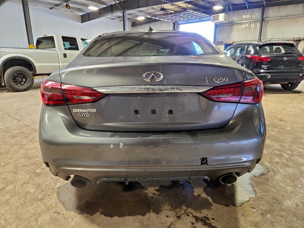 2018 INFINITI Q50 LUXE photo 6