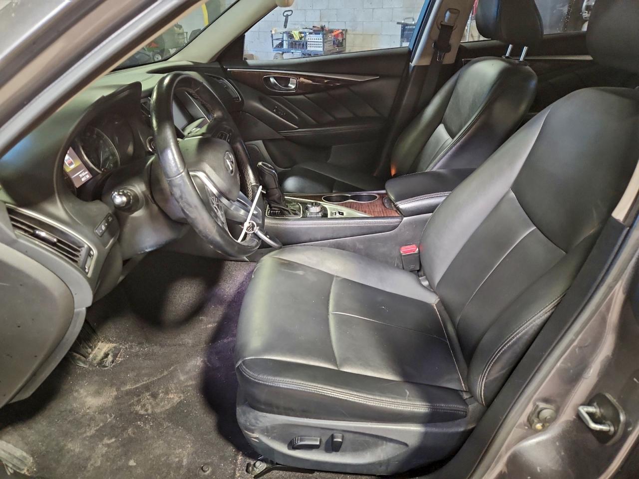 2018 INFINITI Q50 LUXE photo 7